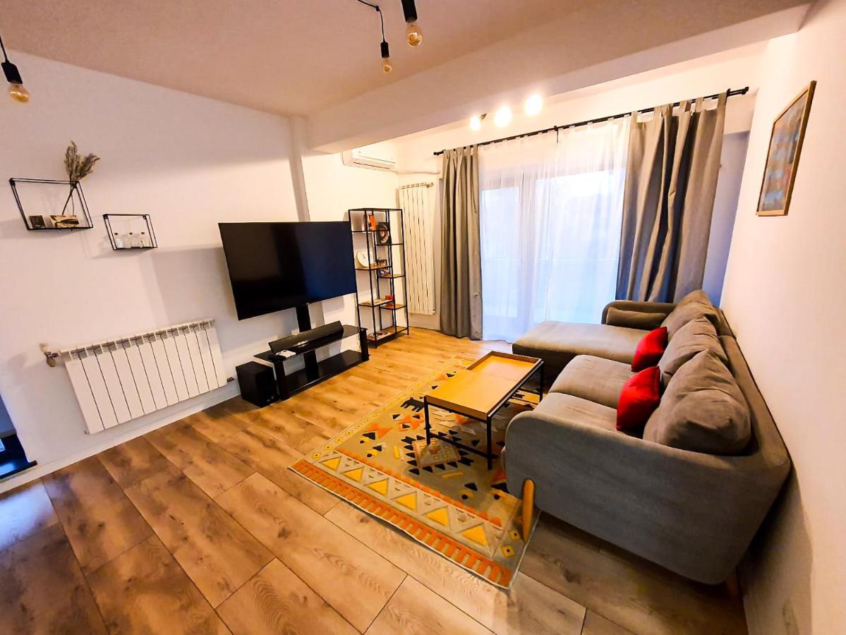 Urban Retreat: Industrial Chic 1Br Ap - Heart Of Bucharest Apartment Exterior photo