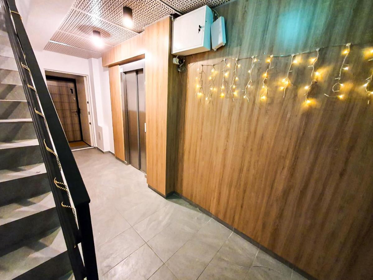 Urban Retreat: Industrial Chic 1Br Ap - Heart Of Bucharest Apartment Exterior photo